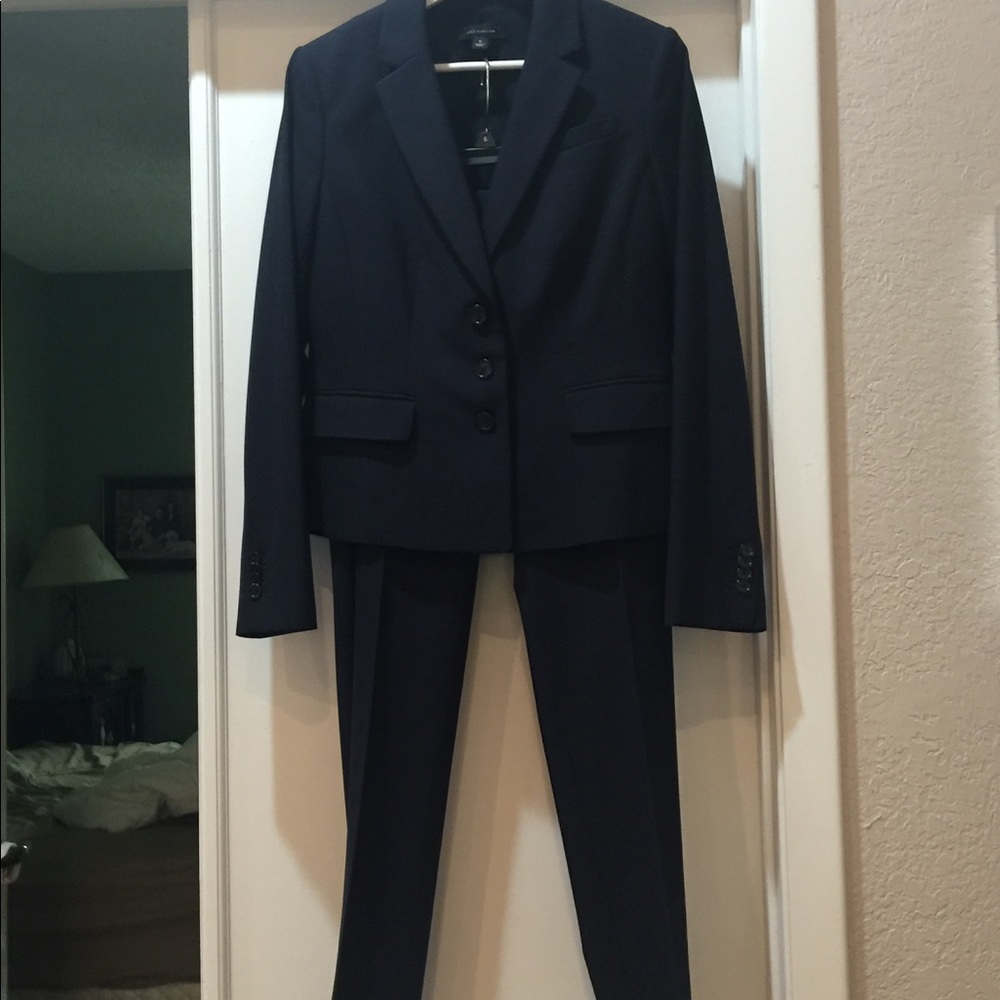 Ladies Pant Suit